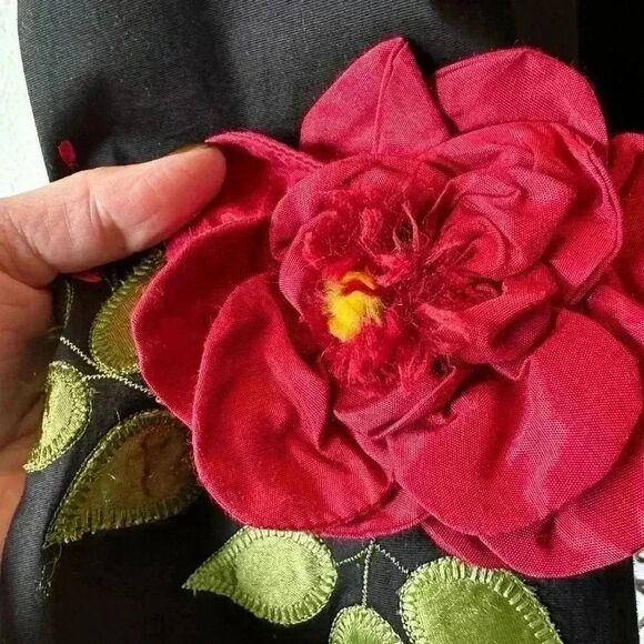 PERSAMAN NEW YORK Embroidered Accent Skirt Size: 8 - Picture 5 of 9